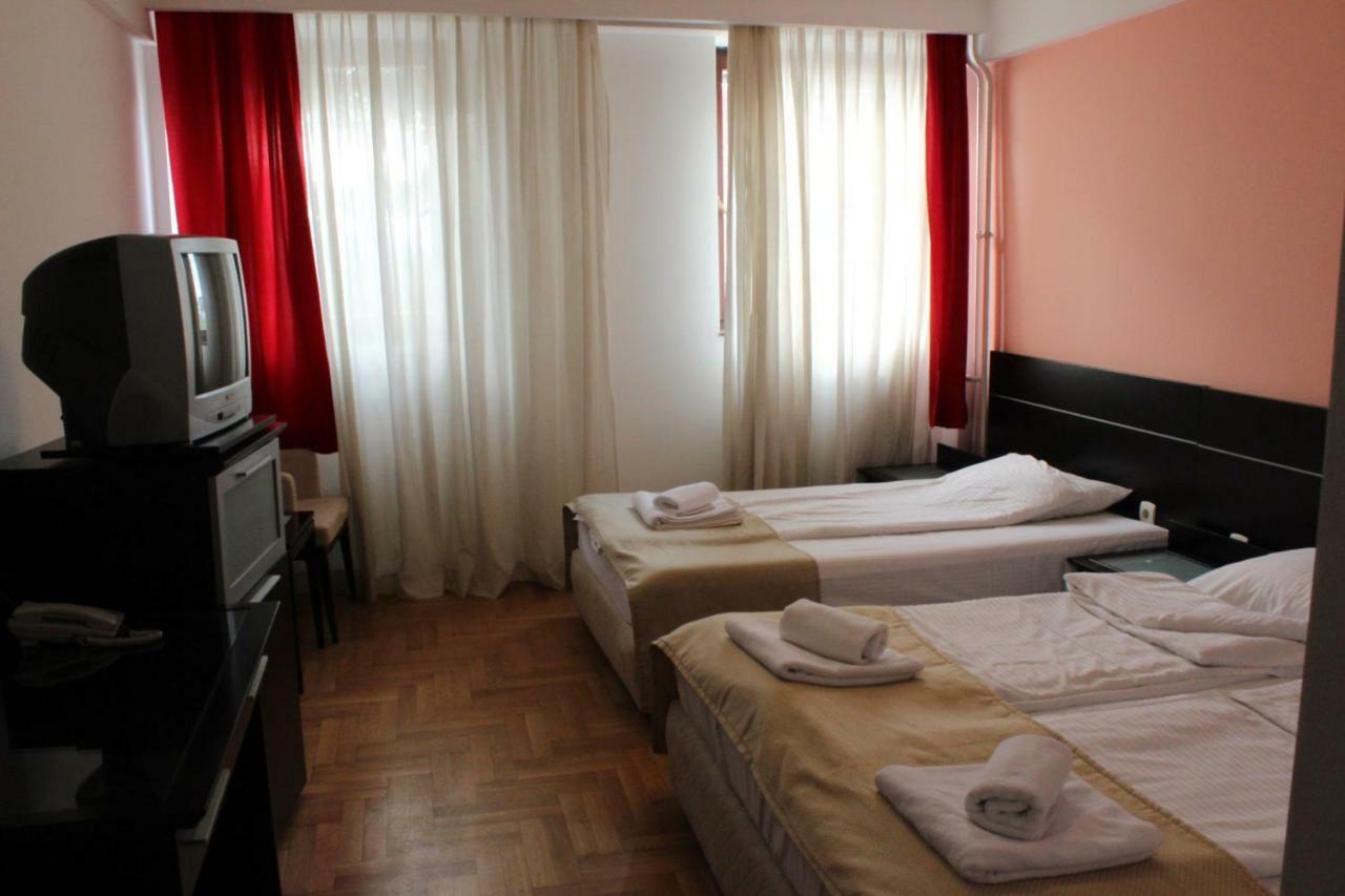 Hotel Beograd - Yu Lukavica Exteriör bild